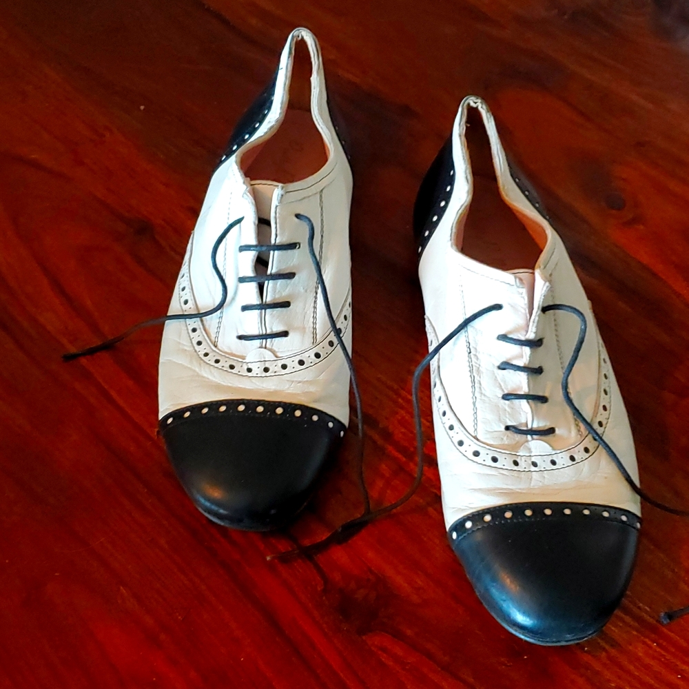 Pretty Ballerina bowling shoes/brogues